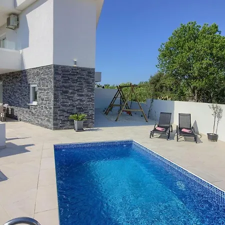 Villa White Jasmin *