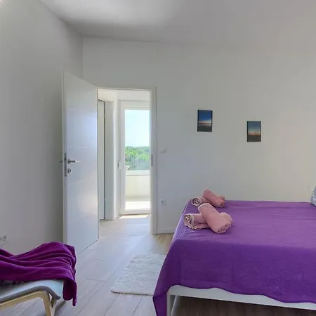 White Jasmin Medulin