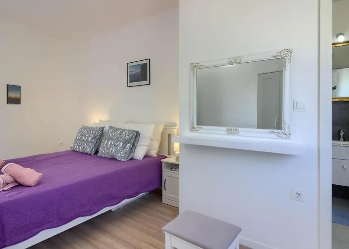 White Jasmin 빌라 메덜린