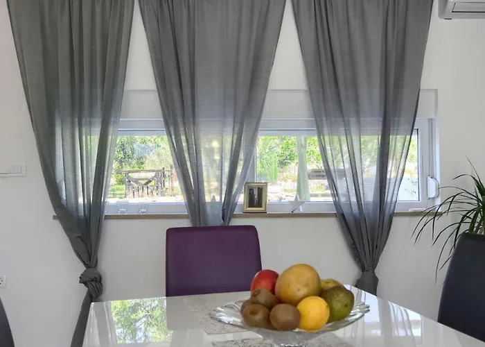 White Jasmin 빌라 메덜린