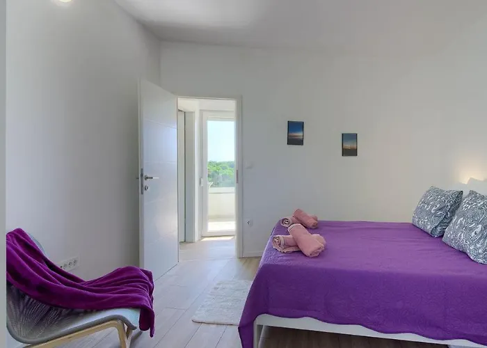 White Jasmin 메덜린